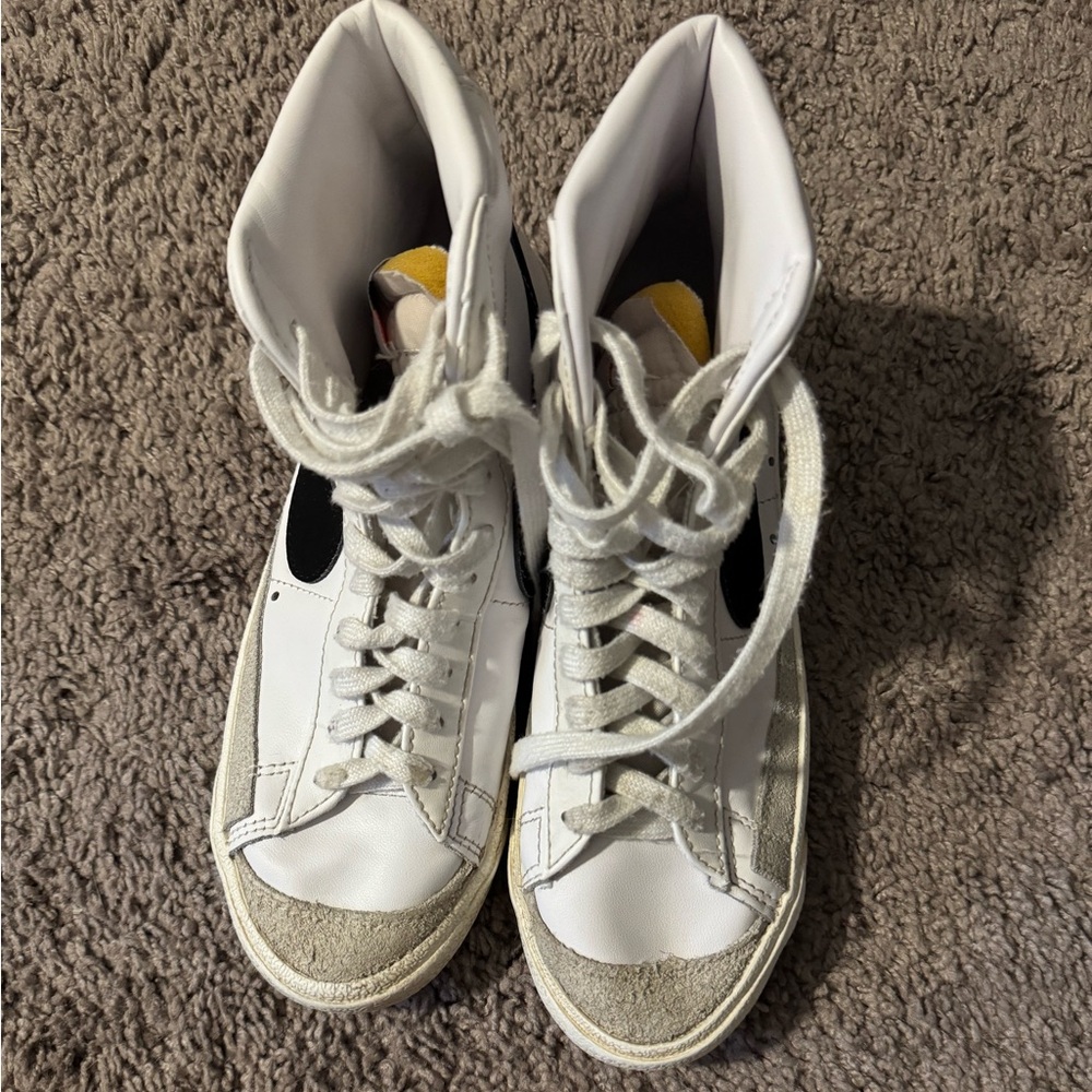 Nike blazers women’s 6.5